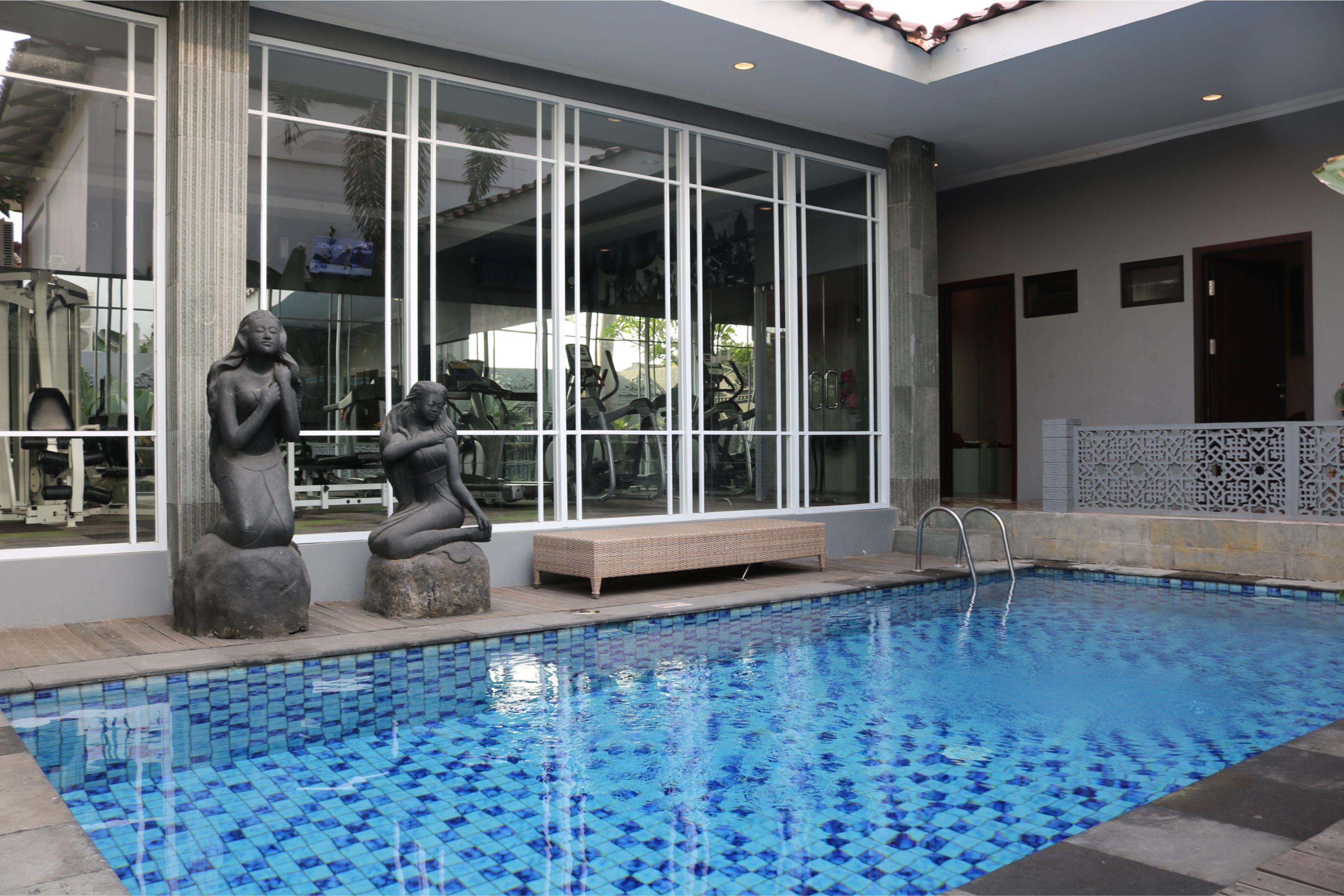 Ramada Suites By Wyndham Solo Ngoại thất bức ảnh
