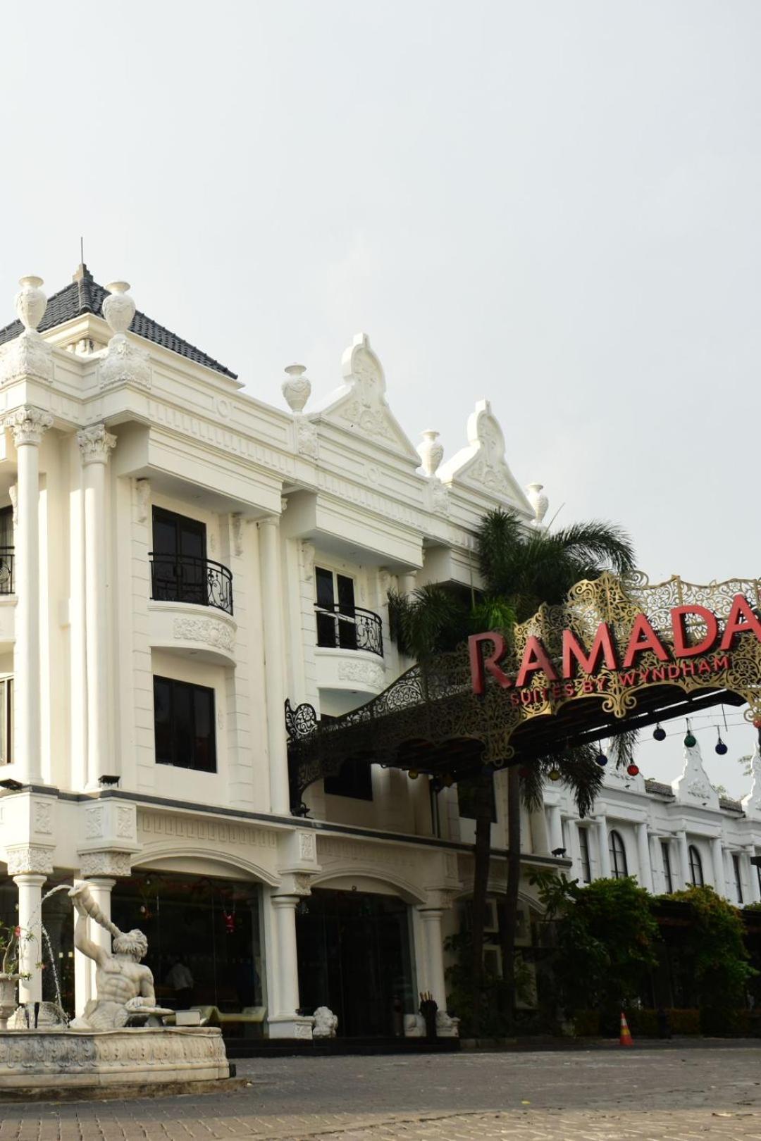 Ramada Suites By Wyndham Solo Ngoại thất bức ảnh